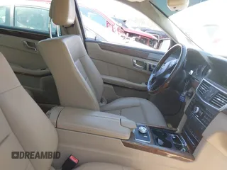 2010 Mercedes-Benz E-Class E 350 Luxury with VIN WDDHF8HBXAA251115, listed as a IAAI auction lot 41901802 with 134,323 mi miles. Bid and sale history available at carsss.com. Image 5.
