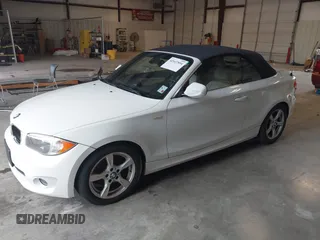 2012 BMW 1 Series 128i с VIN WBAUL7C50CVM82479, выставлен на аукционе IAAI как лот 42447894 с пробегом 166 093 миль миль и . История ставок и продаж доступна на DreamBid. Изображение 2.