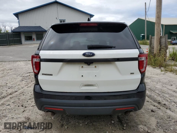 2016 Ford Utility Police Interceptor with VIN 1FM5K8AR6GGA52810, listed as a Copart auction lot 67097654 with 105,562 mi miles and Salvage Title. Bid and sale history available at carsss.com. Image 6.