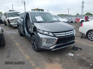 2018 Mitsubishi Eclipse Cross SE z VIN JA4AT5AA1JZ069660, wystawiony jako IAAI lot #42080601 z przebiegiem 66 281 mil mil oraz . Historia ofert i sprzedaży dostępna na DreamBid. Obrazek 1.