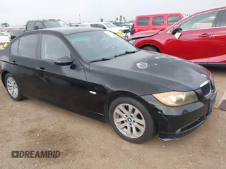 2007 BMW 3 Series 328i with VIN WBAVC53517FZ80487, listed as a IAAI auction lot 42643410 with 225,942 mi miles and . Bid and sale history available at DreamBid. Image 1.