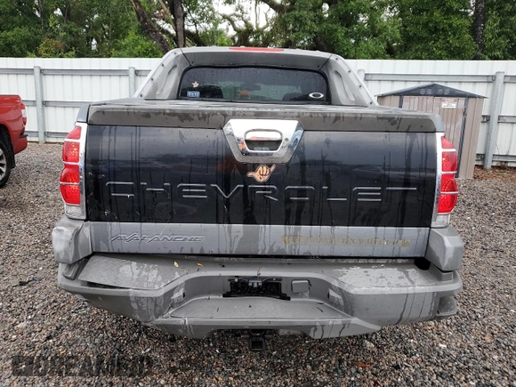 2002 Chevrolet Avalanche with VIN 3GNEC13T42G320758, listed as a Copart auction lot 58986625 with Not provided miles and Salvage title. Bid and sale history available at DreamBid. Image 6.