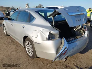 2013 Nissan Altima 2.5 SL with VIN 1N4AL3APXDN493984, listed as a IAAI auction lot 41979824 with 139,343 mi miles. Bid and sale history available at carsss.com. Image 3.