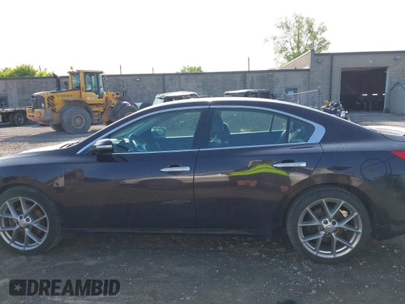 2011 Nissan Maxima SV with VIN 1N4AA5AP5BC853124, listed as a IAAI auction lot 42391492 with 152,097 mi miles and . Bid and sale history available at DreamBid. Image 14.