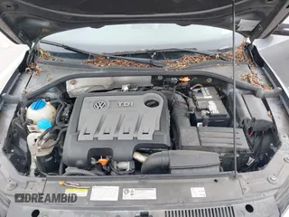 2013 Volkswagen Passat SEL Premium z VIN 1VWCN7A39DC058142, wystawiony jako IAAI lot #42369150 z przebiegiem 127 302 mil mil oraz . Historia ofert i sprzedaży dostępna na DreamBid. Obrazek 10.