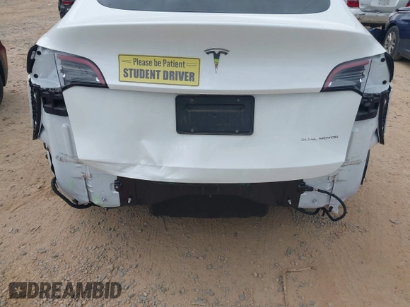 2021 Tesla Model Y Long Range with VIN 5YJYGDEE7MF198867, listed as a IAAI auction lot 42117463 with 79,759 mi miles and . Bid and sale history available at DreamBid. Image 6.
