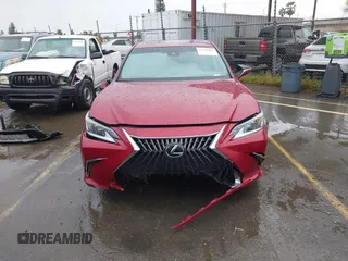 2022 Lexus ES 350 z VIN 58ACZ1B15NU119942, wystawiony jako IAAI lot #41785863 z przebiegiem 42 854 mil mil oraz . Historia ofert i sprzedaży dostępna na DreamBid. Obrazek 12.