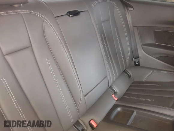 2021 Audi A5 S line Premium Plus z VIN WAUTAAF56MA029485, wystawiony jako IAAI lot #42064786 z przebiegiem 53 808 mil mil oraz . Historia ofert i sprzedaży dostępna na DreamBid. Obrazek 8.