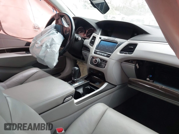 2015 Acura RLX Technology with VIN JH4KC1F58FC000679, listed as a IAAI auction lot 41790509 with 132,569 mi miles and . Bid and sale history available at DreamBid. Image 5.