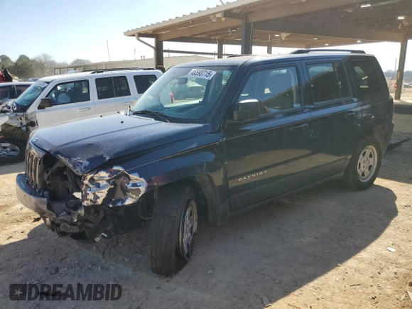 2013 Jeep Patriot Latitude with VIN 1C4NJPFB8DD192657, listed as a Copart auction lot 46593715 with 153,999 mi miles and Salvage Title. Bid and sale history available at carsss.com. Image 1.