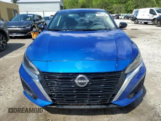 2025 Nissan Altima SV with VIN 1N4BL4DV7SN305763, listed as a Copart auction lot 52828815 with 9,479 mi miles and Clean Title. Bid and sale history available at DreamBid. Image 5.
