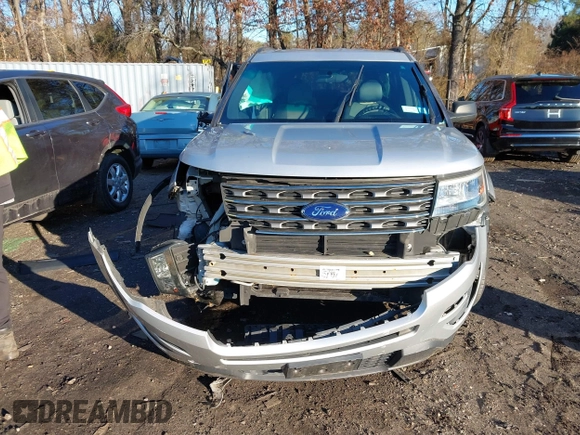 2016 Ford Explorer with VIN 1FM5K8B86GGA05573, listed as a IAAI auction lot 41199159 with 142,950 mi miles and . Bid and sale history available at carsss.com. Image 11.