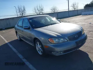 2004 Infiniti I35 with VIN JNKDA31A64T208586, listed as a IAAI auction lot 41678870 with 105,499 mi miles. Bid and sale history available at carsss.com. Image 1.