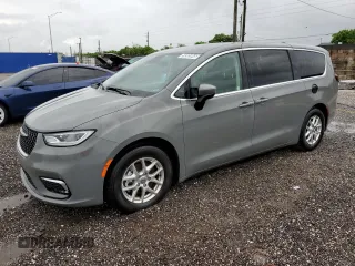 2023 Chrysler Pacifica Touring L с VIN 2C4RC1BG0PR552001, выставлен на аукционе Copart как лот 59305945 с пробегом 26 391 миль миль и Списание • Salvage title. История ставок и продаж доступна на DreamBid. Изображение 1.