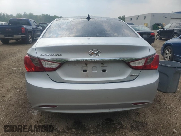 2012 Hyundai Sonata SE z VIN 5NPEC4AC3CH489045, wystawiony jako Copart lot #57980785 z przebiegiem 241 729 mil mil oraz Czysty tytuł • Clean title. Historia ofert i sprzedaży dostępna na DreamBid. Obrazek 6.