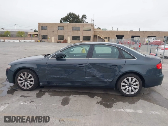 2010 Audi A4 Premium Plus z VIN WAUEFAFL5AN008852, wystawiony jako IAAI lot #41968853 z przebiegiem 119 526 mil mil oraz . Historia ofert i sprzedaży dostępna na DreamBid. Obrazek 14.