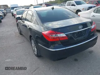 2014 Hyundai Genesis 3.8L z VIN KMHGC4DD7EU264631, wystawiony jako IAAI lot #42033725 z przebiegiem 183 397 mil mil oraz . Historia ofert i sprzedaży dostępna na DreamBid. Obrazek 3.