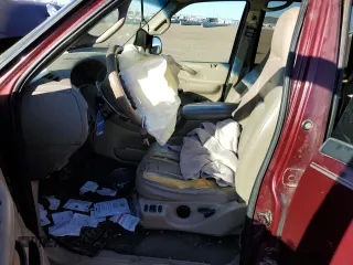 2000 Ford Expedition Eddie Bauer z VIN 1FMRU17L0YLA96669, wystawiony jako Copart lot #89027515 z przebiegiem 243 402 mil mil oraz Szkoda całkowita • Salvage title. Historia ofert i sprzedaży dostępna na DreamBid. Obrazek 7.