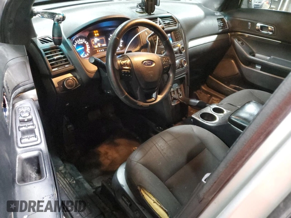2016 Ford Utility Police Interceptor with VIN 1FM5K8AR0GGA62720, listed as a Copart auction lot 81666894 with 181,768 mi miles and Salvage Title. Bid and sale history available at carsss.com. Image 8.