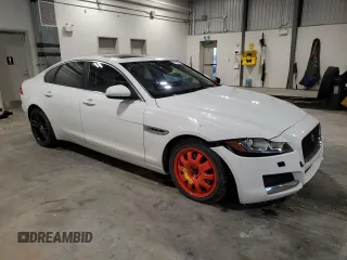 2016 Jaguar XF 35t Prestige z VIN SAJBK4BV7GCY12036, wystawiony jako Copart lot #57208875 z przebiegiem 186 080 mil mil oraz Szkoda całkowita • Salvage title. Historia ofert i sprzedaży dostępna na DreamBid. Obrazek 4.