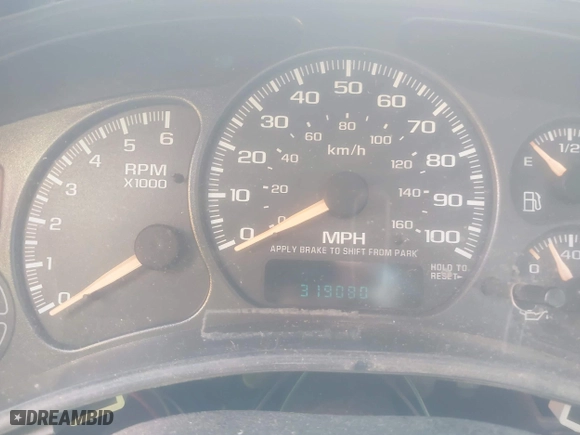 2002 Chevrolet Silverado 1500 LT with VIN 2GCEK19T721199574, listed as a IAAI auction lot 42074373 with 319,080 mi miles. Bid and sale history available at carsss.com. Image 7.