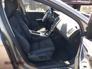 2015 Volvo XC60 z VIN YV4940RAXF2612546, wystawiony jako IAAI lot #41787624 z przebiegiem 92 452 mil mil oraz . Historia ofert i sprzedaży dostępna na DreamBid. Obrazek 5.