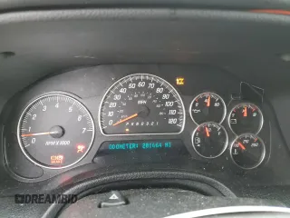 2008 GMC Envoy Denali with VIN 1GKET63M382207470, listed as a Copart auction lot 46332725 with 201,664 mi miles and Salvage Title. Bid and sale history available at carsss.com. Image 9.