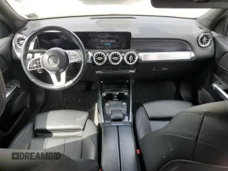 2021 Mercedes-Benz GLB 250 z VIN W1N4M4HB5MW128121, wystawiony jako Copart lot #52892965 z przebiegiem 52 817 mil mil oraz Szkoda całkowita • Salvage title. Historia ofert i sprzedaży dostępna na DreamBid. Obrazek 8.
