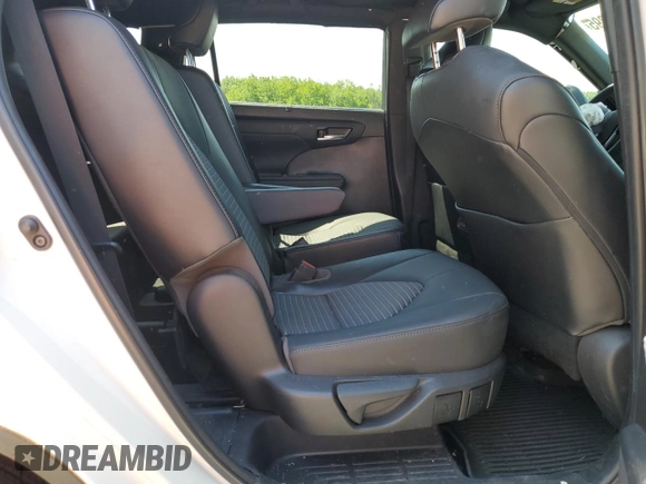 2021 Toyota Highlander XSE with VIN 5TDLZRBH3MS108206, listed as a Copart auction lot 58978895 with 42,068 mi miles and Salvage title. Bid and sale history available at DreamBid. Image 11.