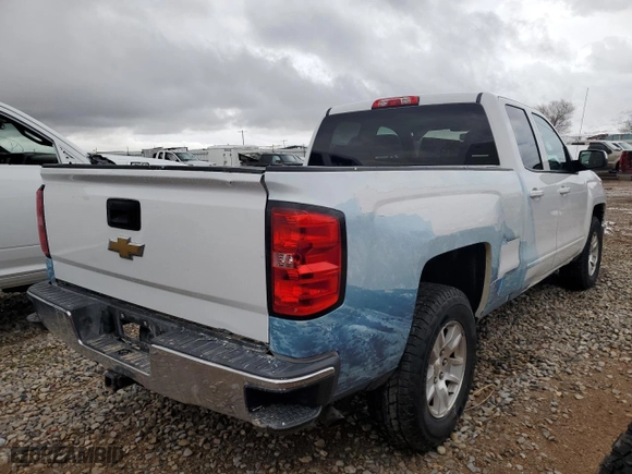 2015 Chevrolet Silverado 1500 LT with VIN 1GCVKREH2FZ201311, listed as a Copart auction lot 48231155 with 160,051 mi miles and Salvage Title. Bid and sale history available at carsss.com. Image 3.