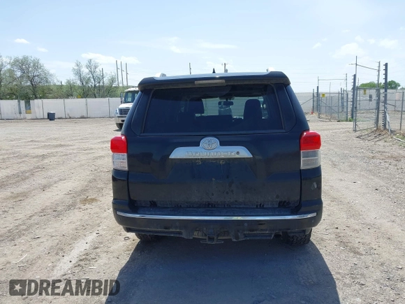 2010 Toyota 4Runner Trail с VIN JTEBU5JR0A5007621, выставлен на аукционе IAAI как лот 42223028 с пробегом 201 908 миль миль и . История ставок и продаж доступна на DreamBid. Изображение 17.