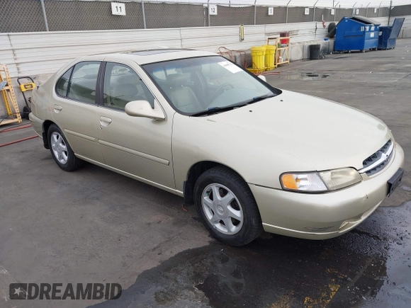 1998 Nissan Altima XE with VIN 1N4DL01D9WC110391, listed as a IAAI auction lot 41085735 with 100,322 mi miles. Bid and sale history available at carsss.com. Image 1.