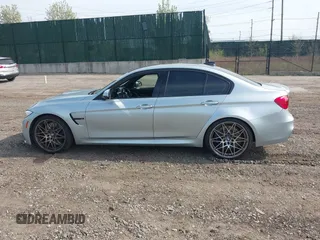 2017 BMW M3 с VIN WBS8M9C55H5G84685, выставлен на аукционе IAAI как лот 41962997 с пробегом 59 838 миль миль и . История ставок и продаж доступна на DreamBid. Изображение 14.