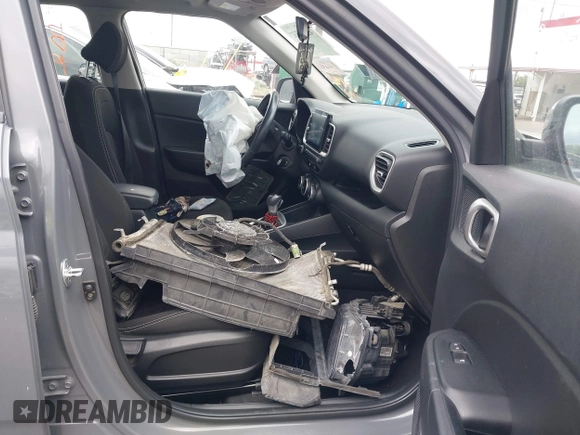 2022 Hyundai Venue SEL with VIN KMHRC8A38NU132294, listed as a IAAI auction lot 42254532 with 95,738 mi miles and . Bid and sale history available at DreamBid. Image 5.
