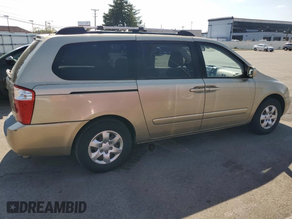 2008 Kia Sedona LX with VIN KNDMB233686258416, listed as a Copart auction lot 68587494 with 153,536 mi miles and Clean Title. Bid and sale history available at carsss.com. Image 3.