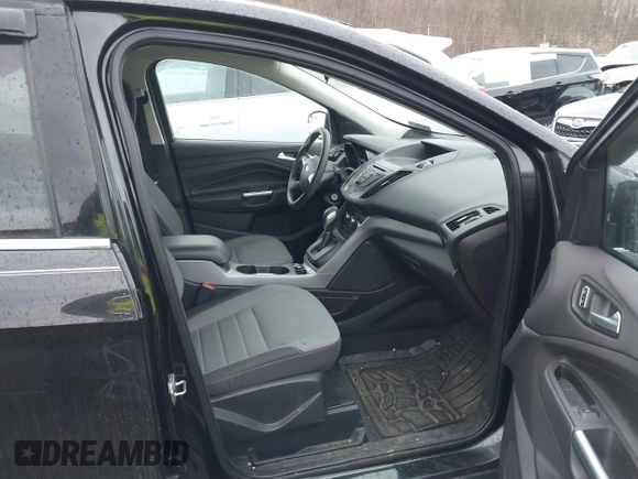 2015 Ford Escape SE with VIN 1FMCU9G95FUA27587, listed as a IAAI auction lot 41715978 with 114,482 mi miles. Bid and sale history available at carsss.com. Image 5.