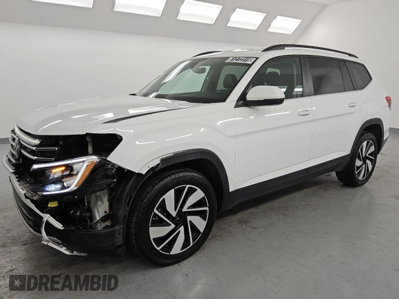 2024 Volkswagen Atlas SE with VIN 1V2WR2CA0RC536554, listed as a Copart auction lot 61272315 with 41,506 mi miles and Clean title. Bid and sale history available at DreamBid. Image 1.
