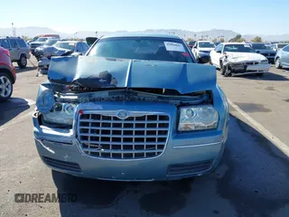 2008 Chrysler 300 LX with VIN 2C3KA43R08H267996, listed as a IAAI auction lot 41651603 with 188,760 mi miles. Bid and sale history available at carsss.com. Image 12.
