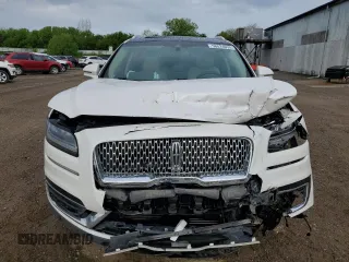 2019 Lincoln Nautilus Reserve z VIN 2LMPJ8L92KBL57413, wystawiony jako Copart lot #56824035 z przebiegiem 62 795 mil mil oraz Czysty tytuł • Clean title. Historia ofert i sprzedaży dostępna na DreamBid. Obrazek 5.