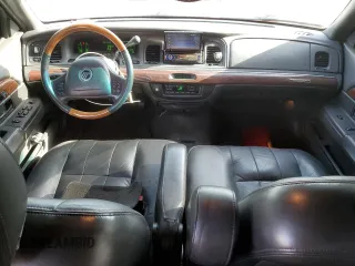2003 Mercury Grand Marquis LS Premium с VIN 2MEFM75W63X654350, выставлен на аукционе Copart как лот 60785665 с пробегом 182 744 миль миль и Списание • Salvage title. История ставок и продаж доступна на DreamBid. Изображение 8.