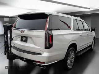 2021 Cadillac Escalade ESV Premium Luxury z VIN 1GYS4KKL7MR4240XX, wystawiony jako Copart lot #53200145 z przebiegiem 43 652 mil mil oraz Czysty tytuł • Clean title. Historia ofert i sprzedaży dostępna na DreamBid. Obrazek 4.