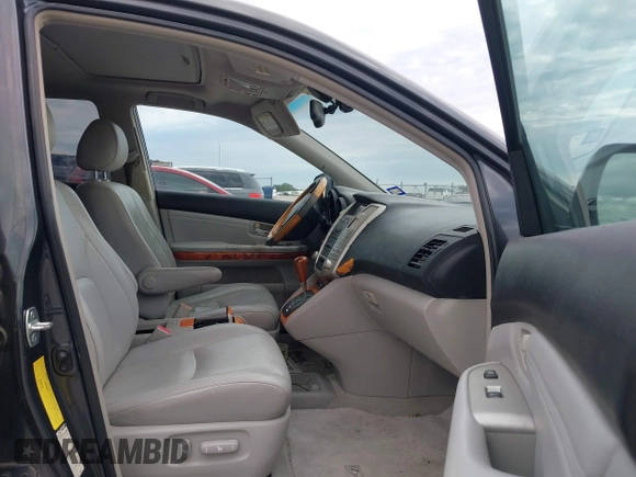 2005 Lexus RX 330 with VIN 2T2HA31U85C080515, listed as a IAAI auction lot 42196342 with 204,972 mi miles. Bid and sale history available at carsss.com. Image 5.