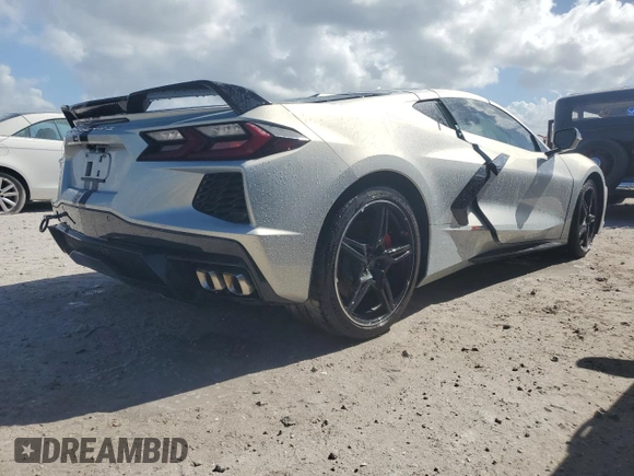 2021 Chevrolet Corvette 3LT with VIN 1G1YC2D49M5104636, listed as a Copart auction lot 75127754 with 0 mi miles and Salvage Title. Bid and sale history available at carsss.com. Image 3.