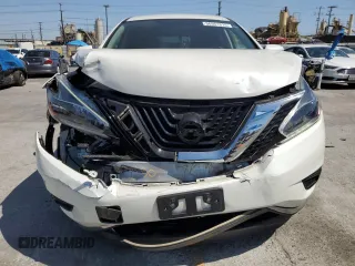 2018 Nissan Murano SV z VIN 5N1AZ2MG8JN194435, wystawiony jako Copart lot #56951315 z przebiegiem 21 944 mil mil oraz Szkoda całkowita • Salvage title. Historia ofert i sprzedaży dostępna na DreamBid. Obrazek 5.