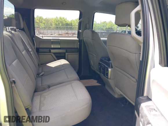 2017 Ford F-150 XL z VIN 1FTEW1EP6HFA50409, wystawiony jako IAAI lot #42353300 z przebiegiem 121 008 mil mil oraz . Historia ofert i sprzedaży dostępna na DreamBid. Obrazek 8.