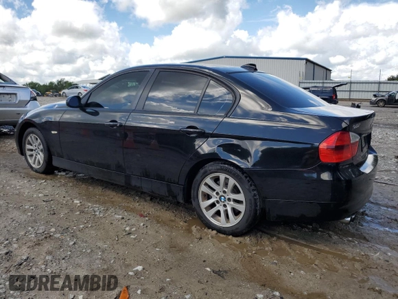 2006 BMW 3 Series 325i z VIN WBAVB13576PT24671, wystawiony jako Copart lot #56490285 z przebiegiem 99 604 mil mil oraz Szkoda całkowita • Salvage title. Historia ofert i sprzedaży dostępna na DreamBid. Obrazek 2.