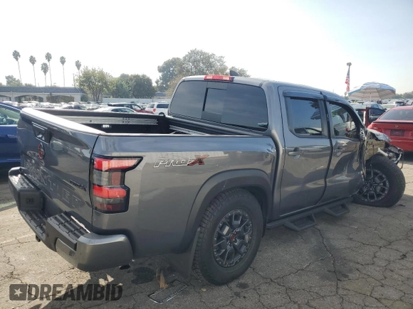 2024 Nissan Frontier Pro-X z VIN 1N6ED1EJ9RN606105, wystawiony jako Copart lot #83247314 z przebiegiem 4 296 mil mil oraz Szkoda całkowita • Salvage title. Historia ofert i sprzedaży dostępna na DreamBid. Obrazek 3.