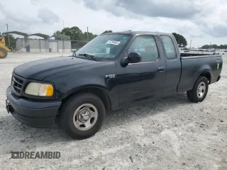 2003 Ford F-150 XL z VIN 1FTRX17273NB20966, wystawiony jako Copart lot #53798005 z przebiegiem 217 855 mil mil oraz Szkoda całkowita • Salvage title. Historia ofert i sprzedaży dostępna na DreamBid. Obrazek 1.