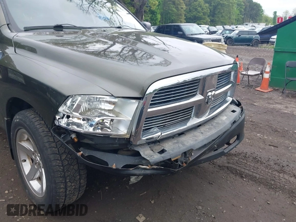 2012 Ram 1500 Big Horn z VIN 1C6RD7GT7CS154905, wystawiony jako IAAI lot #42267549 z przebiegiem 251 589 mil mil oraz . Historia ofert i sprzedaży dostępna na DreamBid. Obrazek 6.