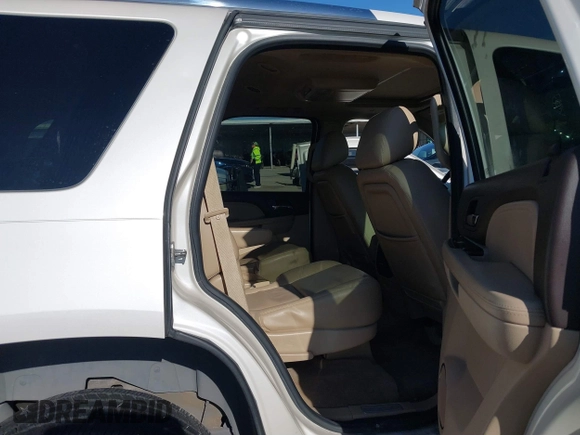 2013 GMC Yukon Denali with VIN 1GKS1EEF3DR357632, listed as a IAAI auction lot 41488295 with 187,635 mi miles. Bid and sale history available at carsss.com. Image 8.